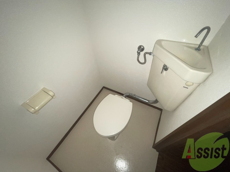 トイレ　トイレは個別になっていますのでゆっくりお使いください。