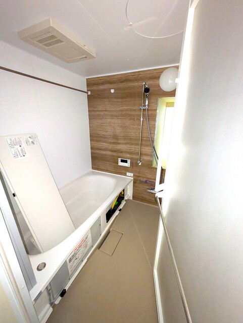 バス・シャワールーム　建築中です