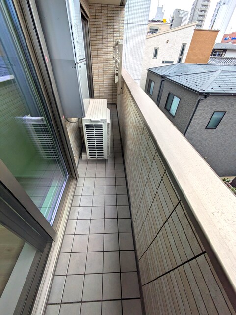 バルコニー　建築中です