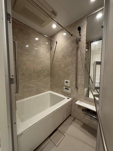バス・シャワールーム　浴室