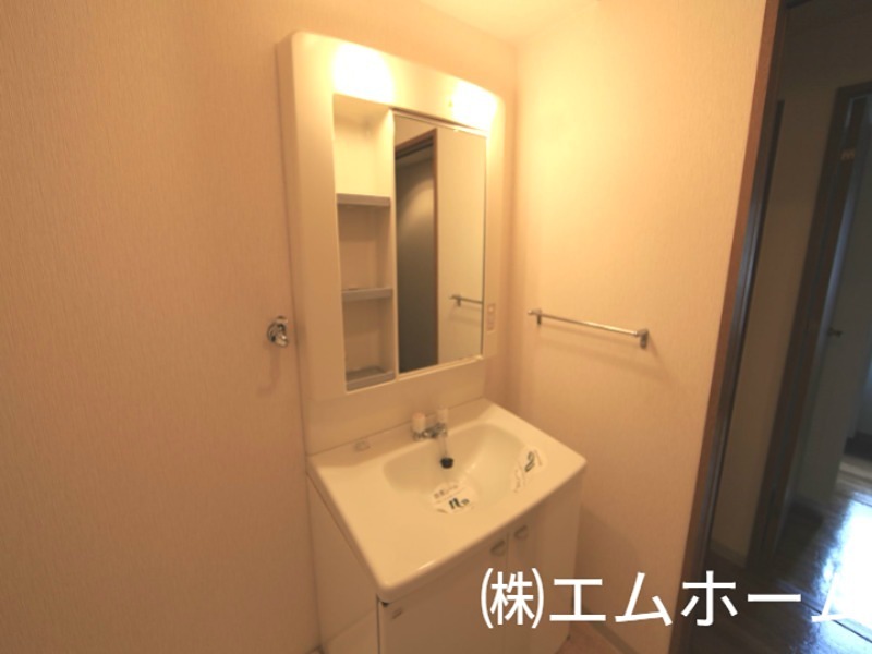 洗面設備　脱衣所　独立洗面台付