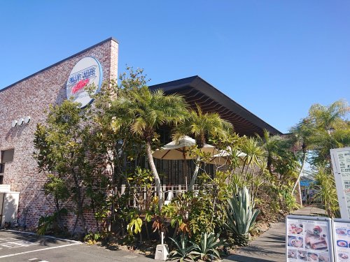 飲食店　ONIJUS COFFEE VILLAGE(オニジャス コー（飲食店）まで203m