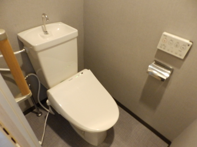 トイレ　ウォシュレット