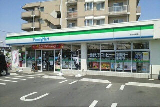 コンビニ　ファミリーマート越谷恩間店（コンビニ）まで400m