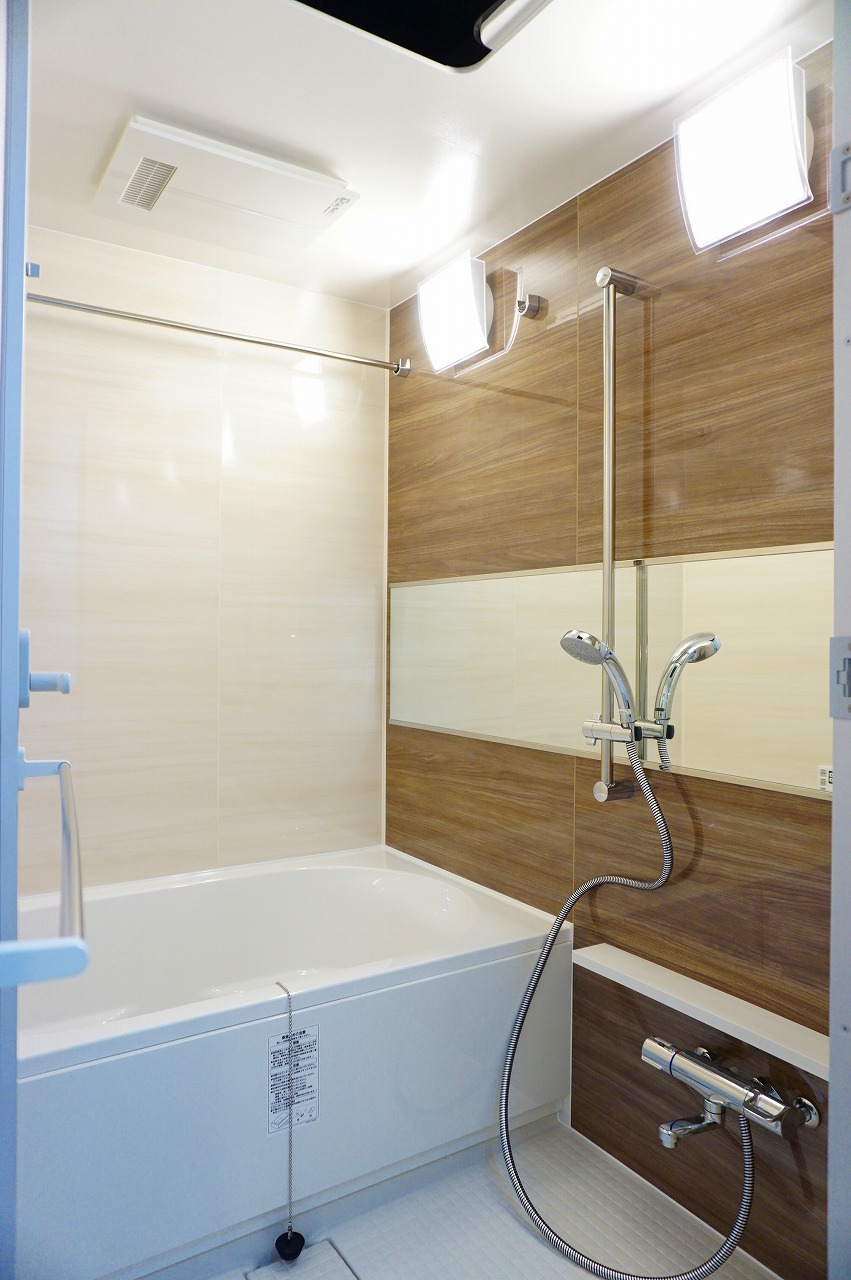 バス・シャワールーム