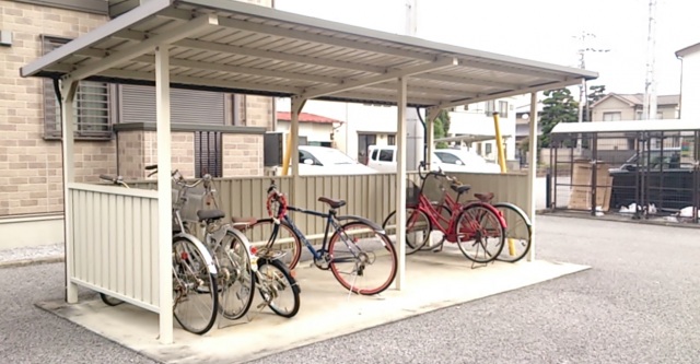 その他共有部分　無料駐輪場もあります。