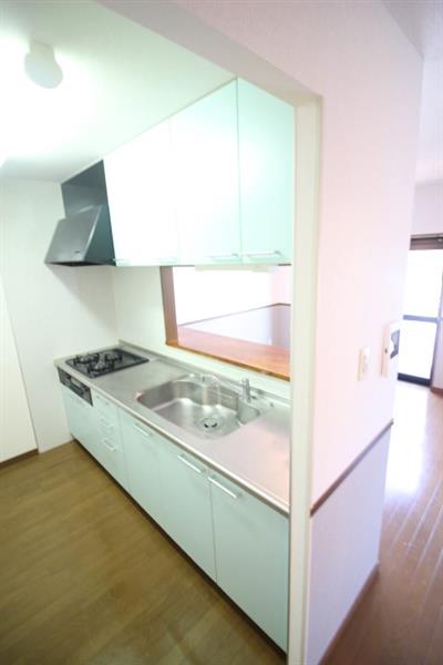 キッチン　ビルトインコンロ付きシステムキッチン