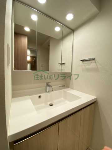 洗面設備　※参考写真です。似た間取りの別部屋になります。