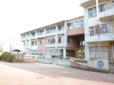 中学校　神戸市立有野北中学校（中学校）まで900m