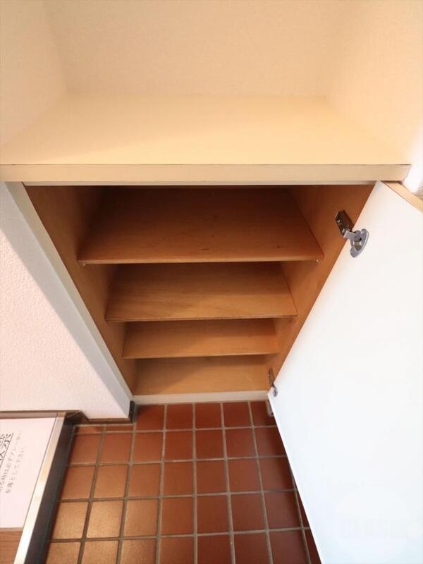 玄関　シューズボックス