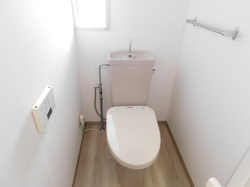 MAC渚コートのトイレ写真