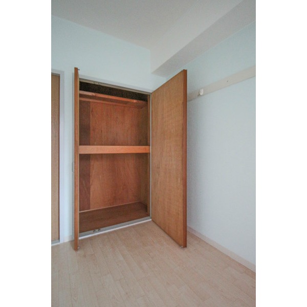 収納　同じ建物の別のお部屋