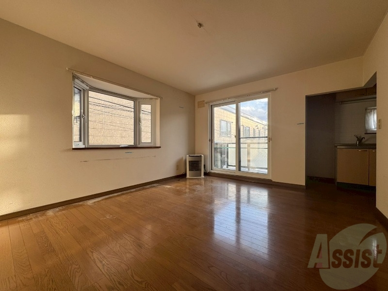 居室・リビング　広くてキレイなお部屋が広がっていて、充実した生活が送れそう。