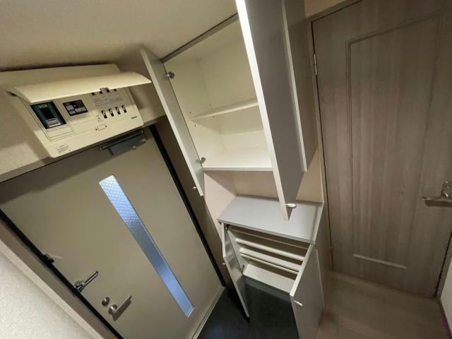 玄関　シューズボックス