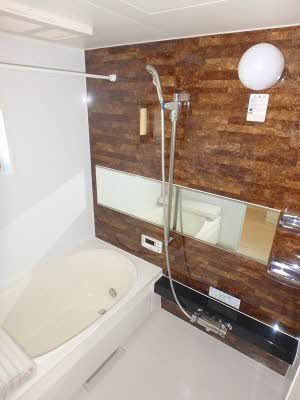 バス・シャワールーム　浴室乾燥機　追焚