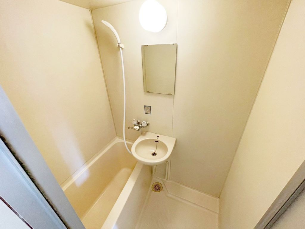 バス・シャワールーム　洗面