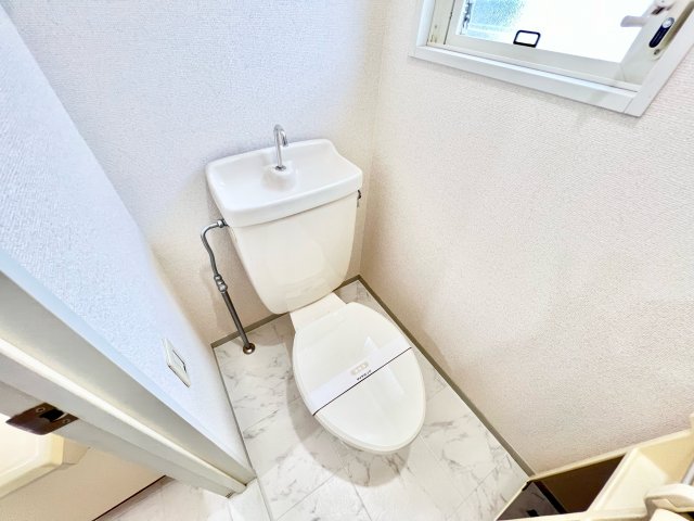 トイレ　※別部屋参考写真