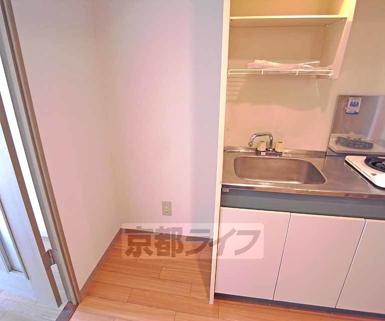 キッチン　冷蔵庫置き場も確保されてます！