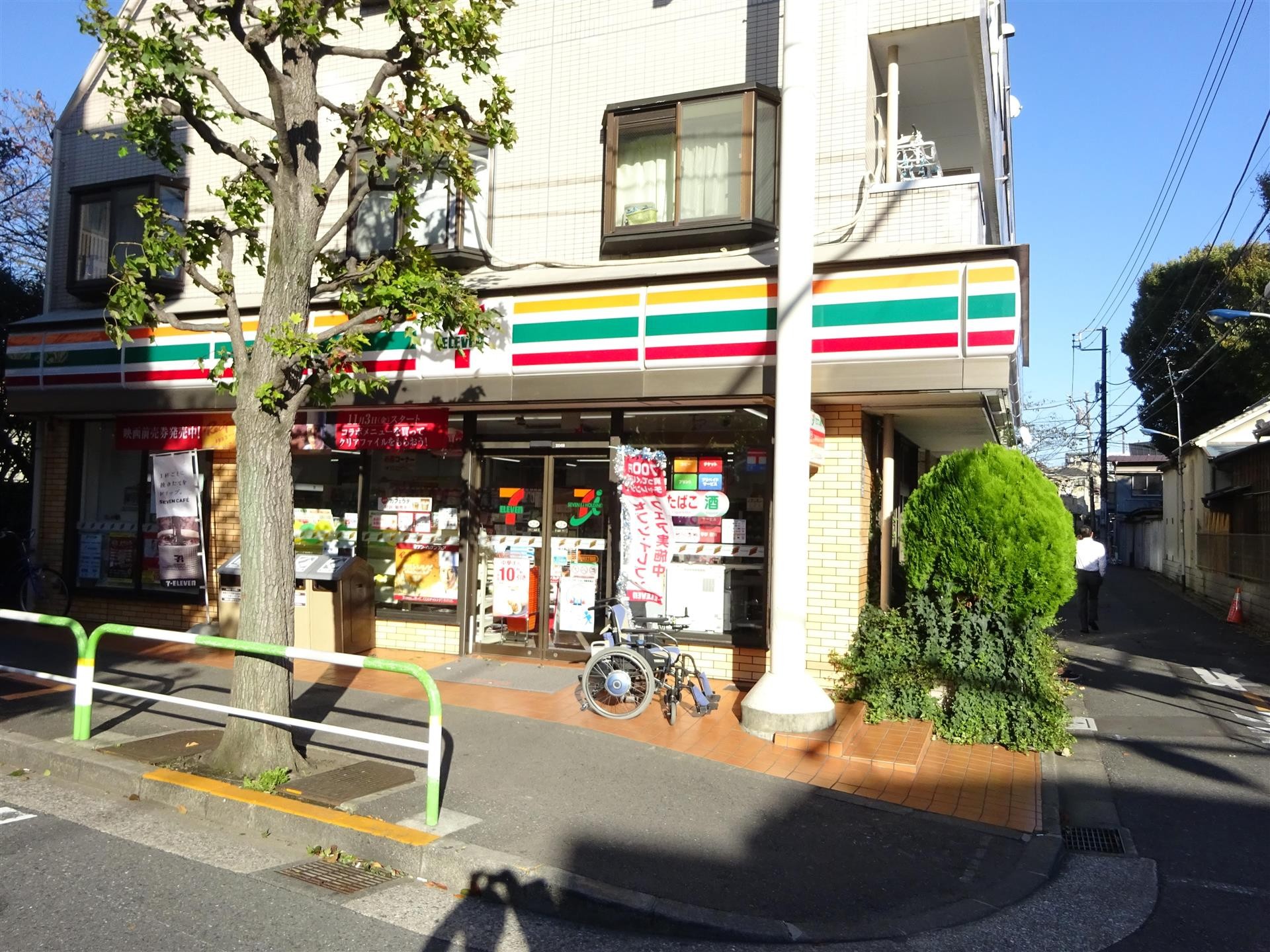 コンビニ　セブンイレブン神谷三丁目店（コンビニ）まで100m