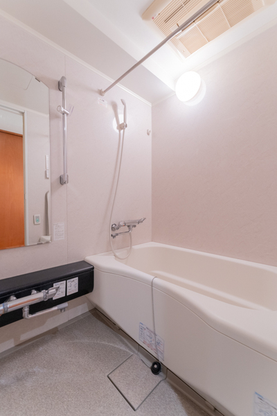 バス・シャワールーム　バス