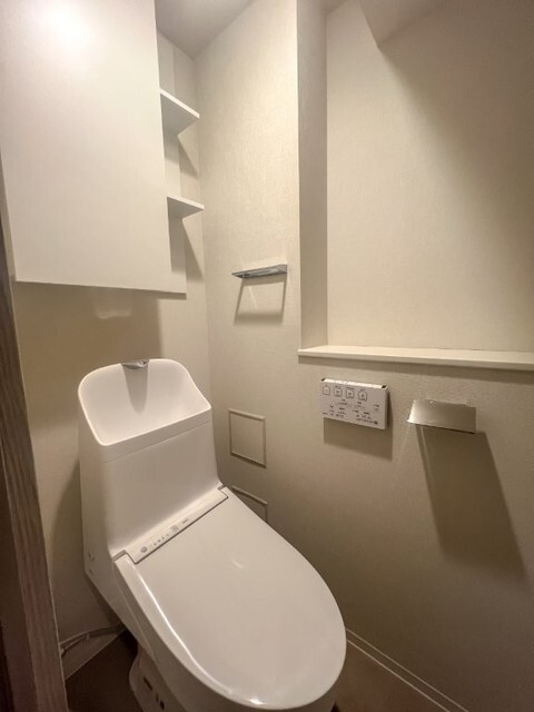 トイレ　※写真は同タイプ住戸です。