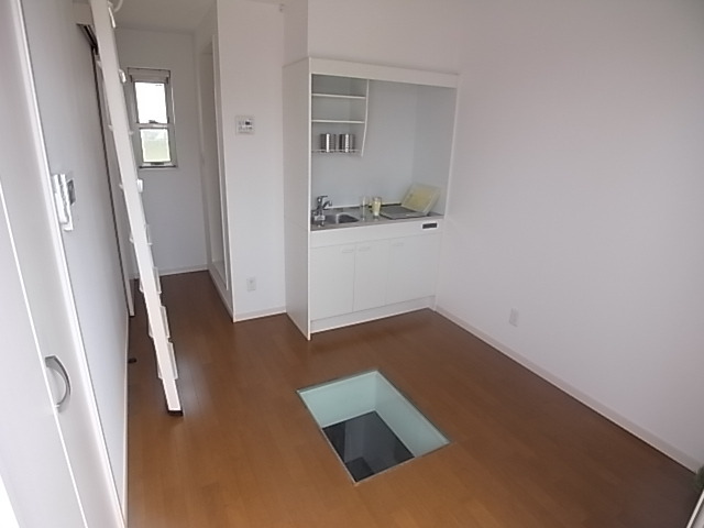 居室・リビング　見ての通り日当たり良好のお部屋です。