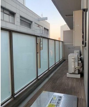 バルコニー　お洗濯にも便利なバルコニー付き