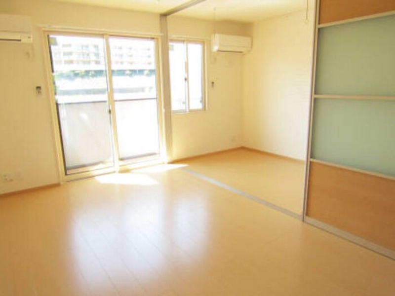 居室・リビング　図面と現状に相違がある場合には現状を優先