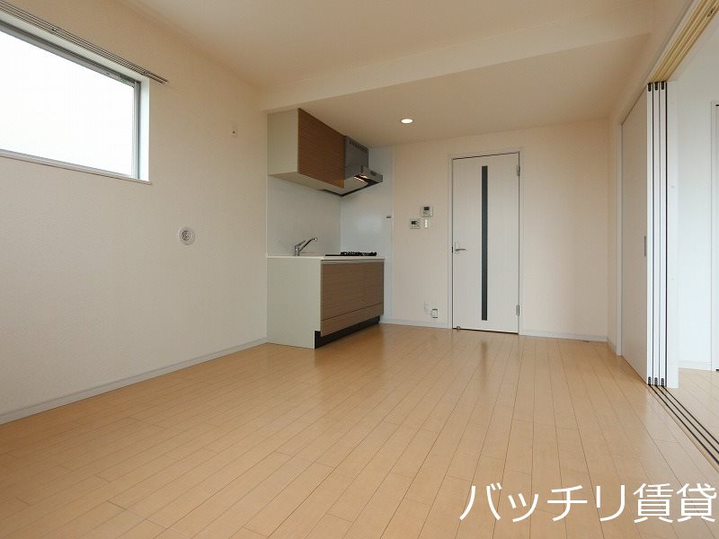 居室・リビング　別号室の画像。現況を優先します。