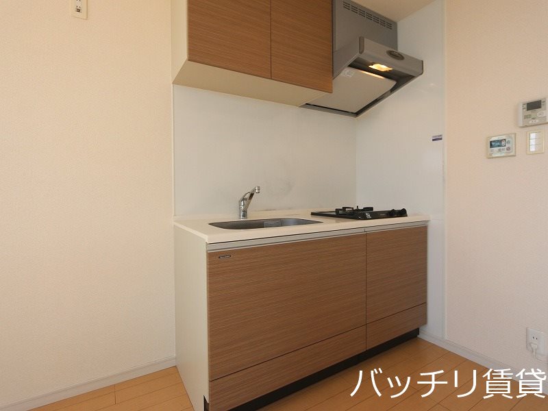 キッチン　別号室の画像。現況を優先します。