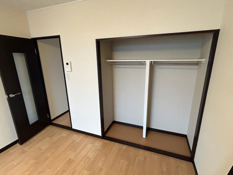 収納　ワイドなクローゼット付