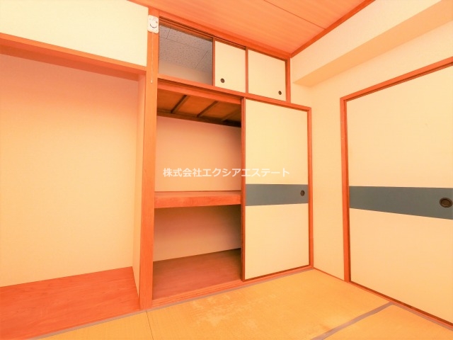 収納　洗濯機置き場