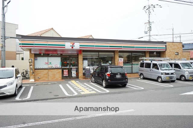 コンビニ　セブン－イレブン茨木竹橋町店（コンビニ）まで700m