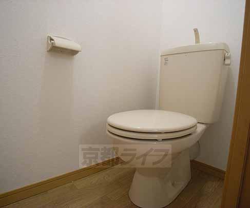 トイレ　シンプルなトイレです