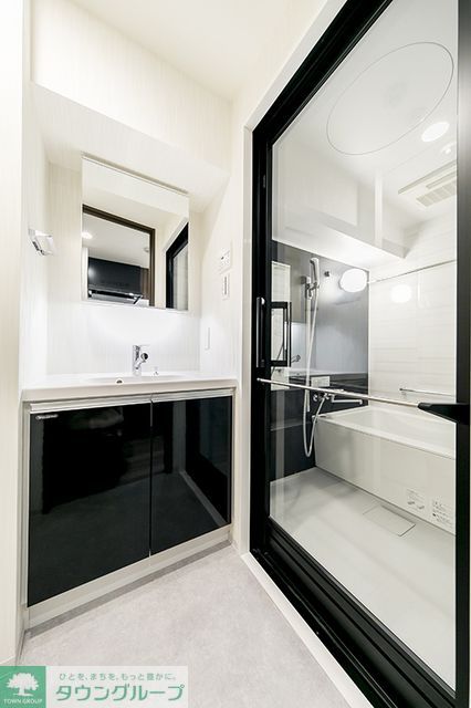 洗面設備　※写真は同タイプ住戸です。