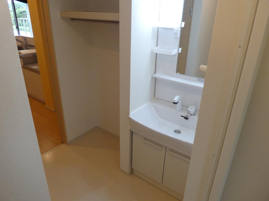 洗面設備　同アパートの別部屋を使用しております。