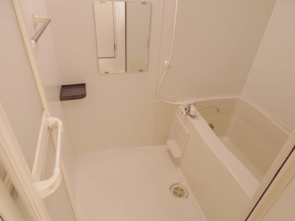 バス・シャワールーム　一日の疲れを癒してください