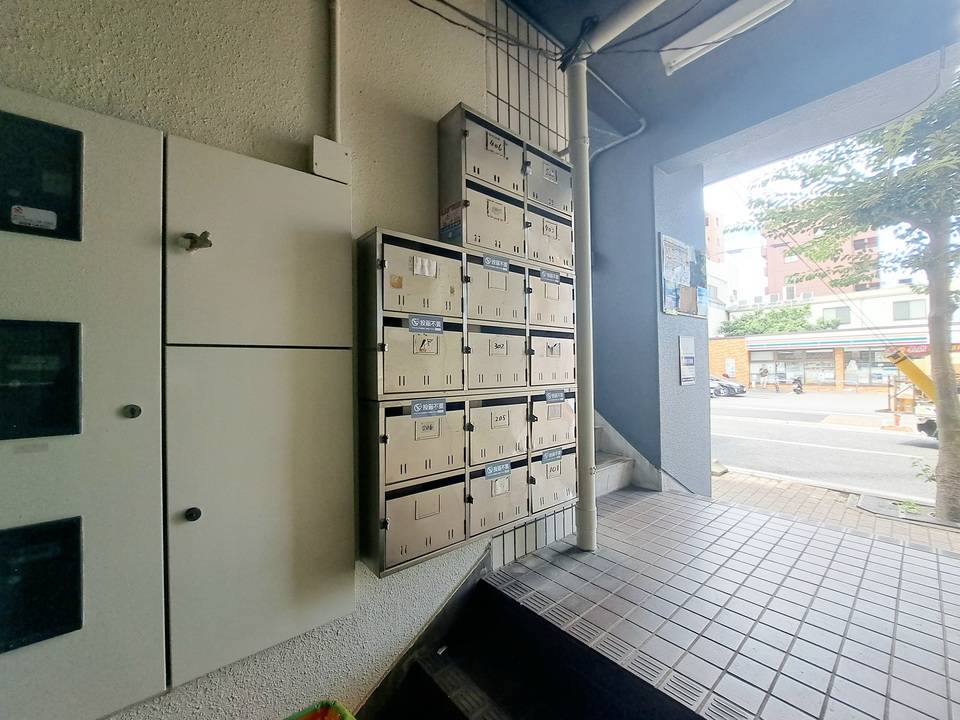 エントランス　メールBOX