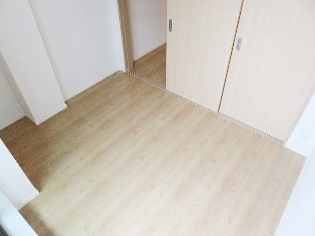 居室・リビング　反転タイプ