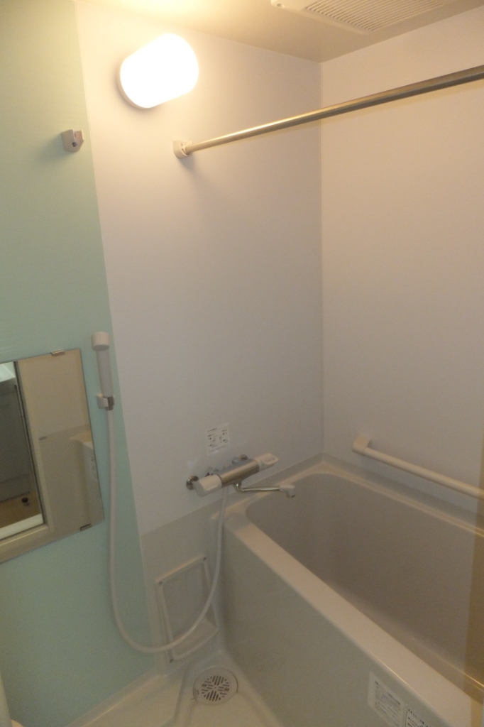 バス・シャワールーム　バスルーム