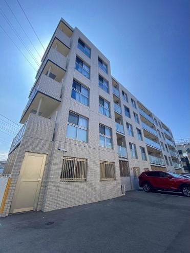 建物外観　築浅人気マンションです