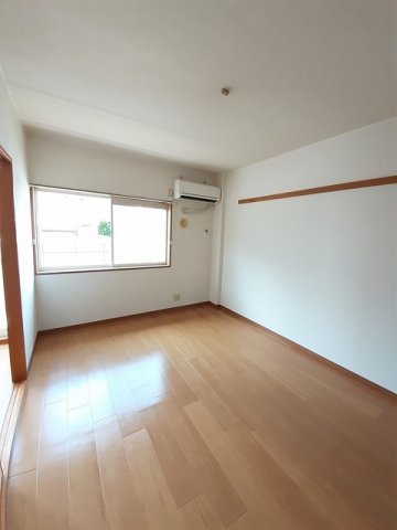 その他部屋・スペース　明るい色調の室内です