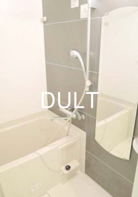 バス・シャワールーム　バスルームです。