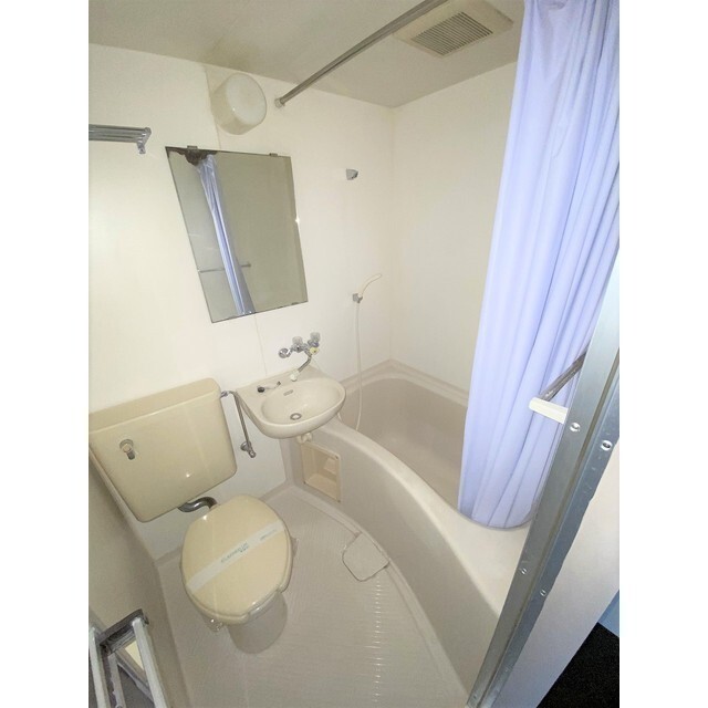 バス・シャワールーム　浴槽