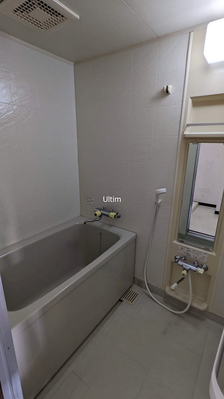 バス・シャワールーム　別部屋のお写真です。ご参考までに！