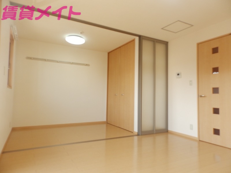 居室・リビング　同型参考写真