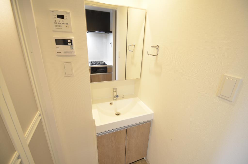 洗面設備　洗髪洗面化粧台