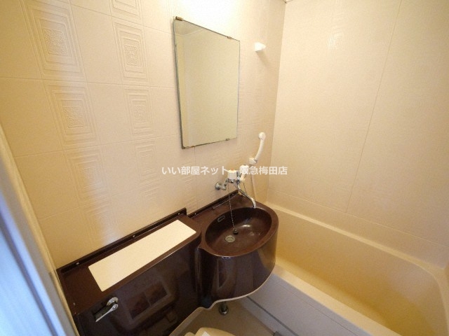 洗面設備　図面と現状が異なる場合は現状優先となります。