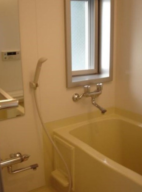 バス・シャワールーム　※別部屋の参考写真です。