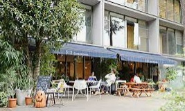 飲食店　512 CAFE & GRILL（飲食店）まで1445m